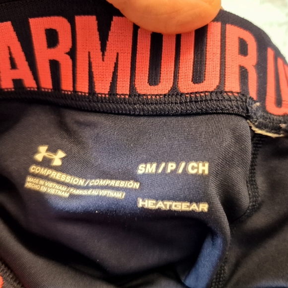 Under Armour Black and Red Leggings - Picture 3 of 7